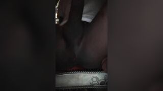 سالب ينيك نفسه وينزل لبن اسمررر